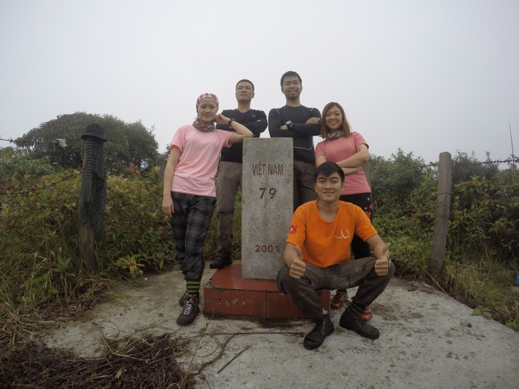 Khang Su Văn: Hành trình Trekking “chạm đến nóc nhà biên giới”