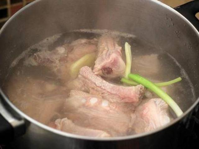 bữa trưa, món canh, học 4 cách nấu canh rau ngót với thịt, tôm cực dễ làm