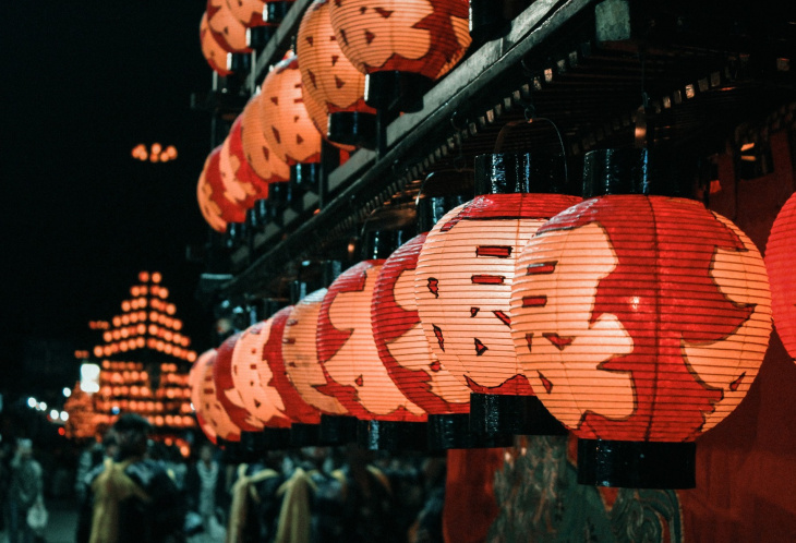 Chiêm ngưỡng lễ hội đèn lồng 350 tuổi ở Nhật Bản