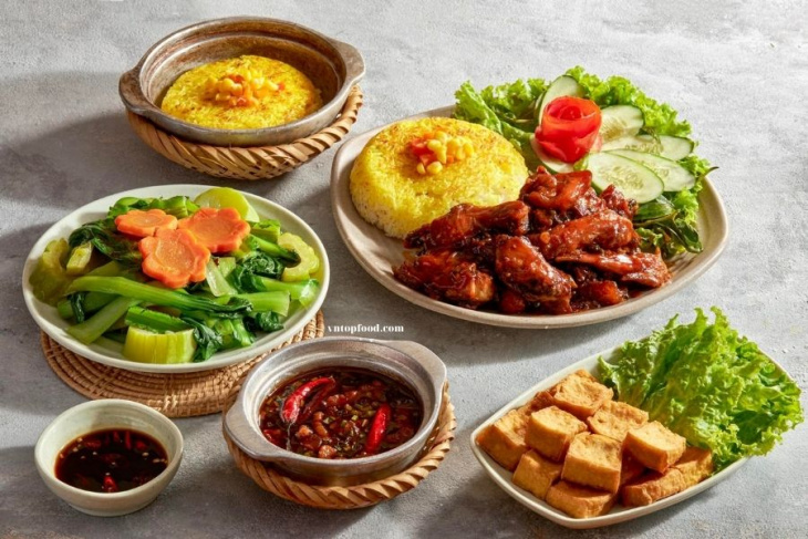 Top nhà hàng quán cơm niêu Sài Gòn ngon nổi tiếng nhất hiện nay