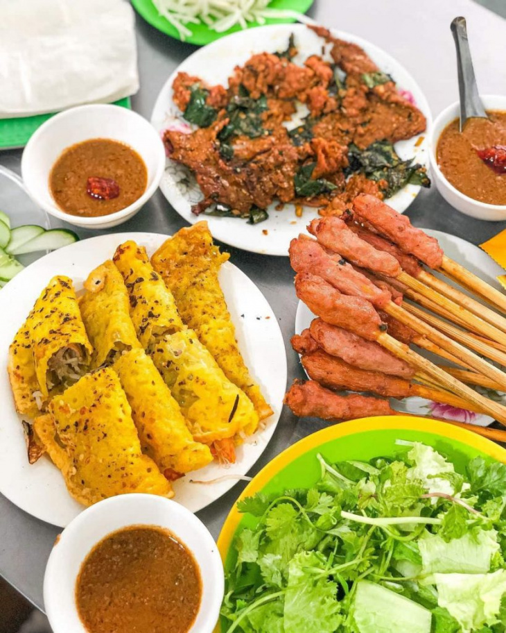Ăn vặt Đà Nẵng: Review TOP quán và các món ngon nổi tiếng