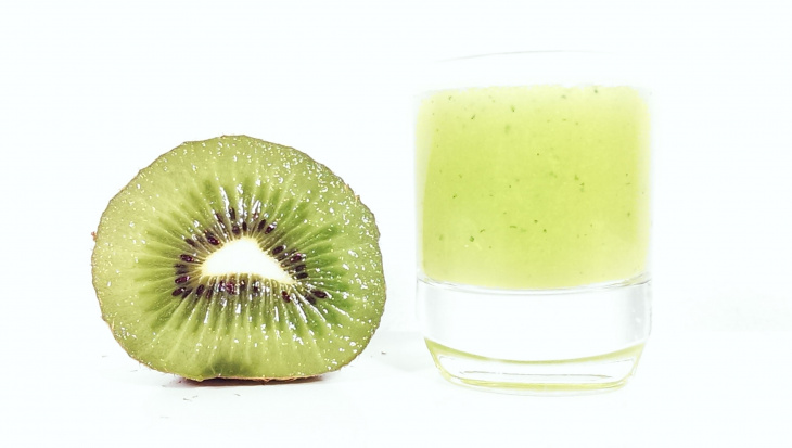 nước ép trái kiwi, rượu vang trắng đà lạt, trái kiwi, tuyệt chiêu làm nước ép trái kiwi lạ miệng độc đáo