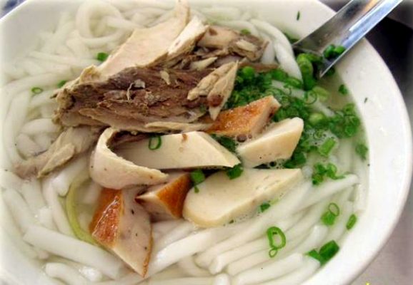 Bánh canh chả cá Phan Rang – món ăn thấm đượm tình quê -