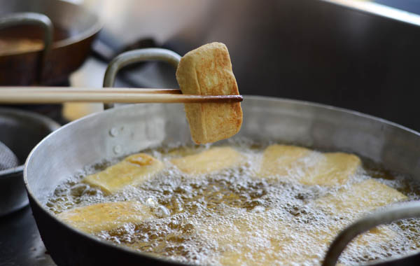món ngon mỗi ngày, món ăn dân dã ốc nấu chuối đậu đơn giản ngay tại nhà