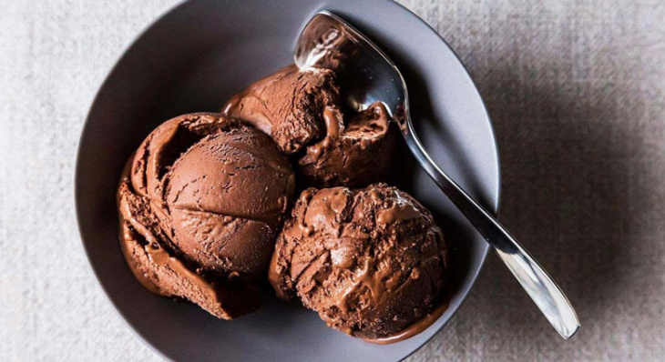 ẩm thực, mách bạn 2 cách làm kem socola ngọt ngào, mát lạnh, hấp dẫn