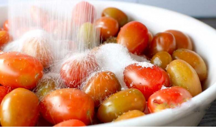 ẩm thực, hướng dẫn 2 cách làm mứt cà chua bi dẻo chua ngọt nguyên quả