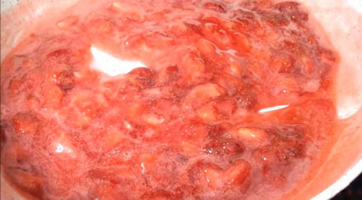 ẩm thực, hướng dẫn 2 cách làm mứt dâu chua ngọt hấp dẫn tại nhà