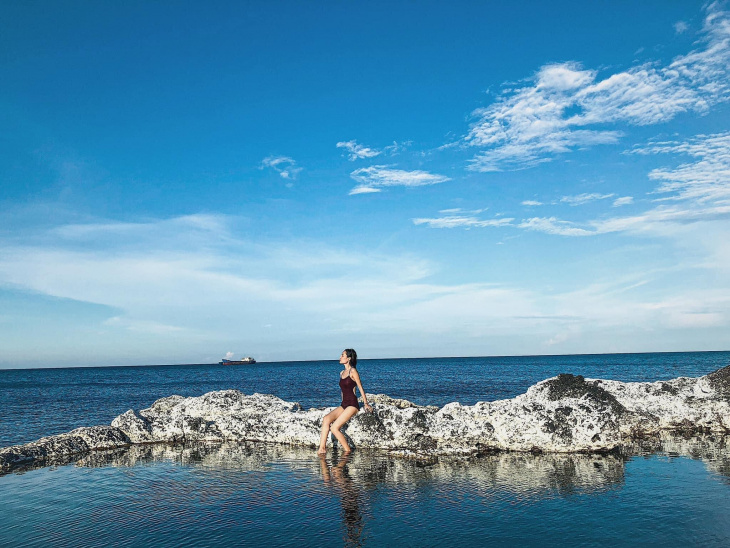Lưu ngay bí kíp oach tạc mùa hè tại Đảo Quý Phú “cực chất” cho các tín đồ mê xe dịch