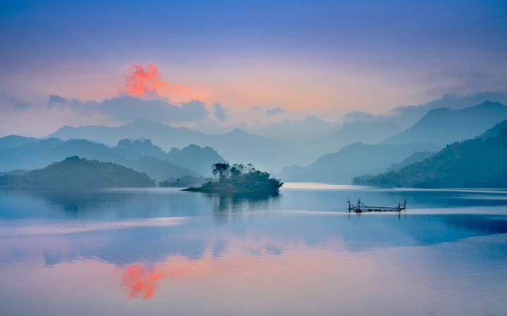 Có một “Vịnh Hạ Long”  yên bình ở Tuyên Quang