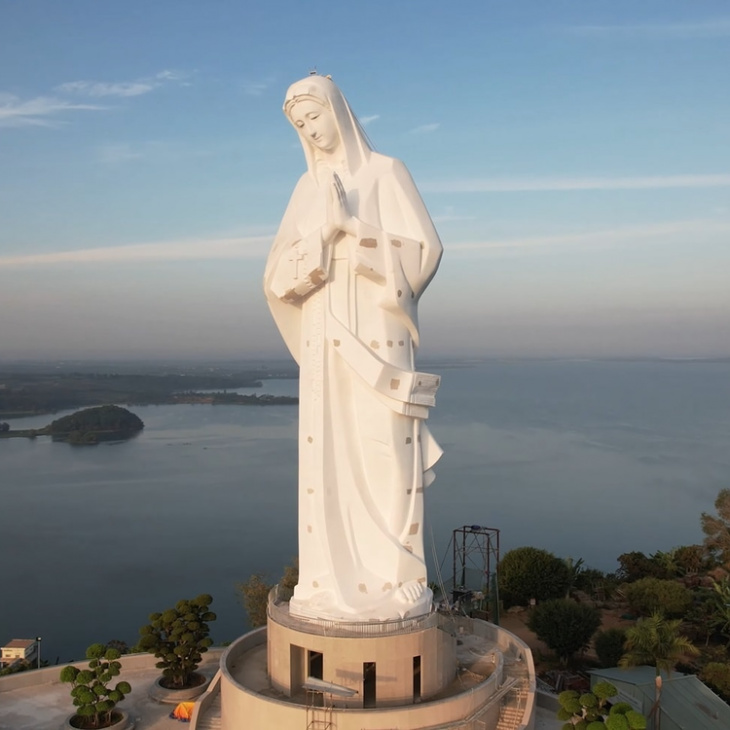 Tượng Đức Mẹ Maria cao nhất Việt Nam trên đỉnh Núi Cúi, Đồng Nai