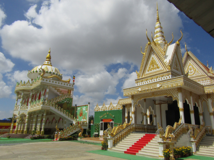 khám phá, trải nghiệm, check-in thái lan ngay tại miền tây với những ngôi chùa khmer đẹp nhất đồng bằng sông cửu long