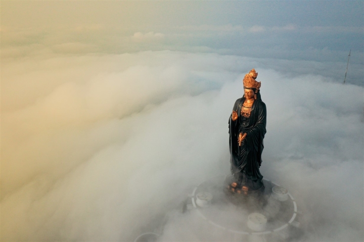 khám phá, trải nghiệm, tượng phật bà cao nhất châu á ẩn hiện dưới làn mây ở ‘nóc nhà nam bộ’