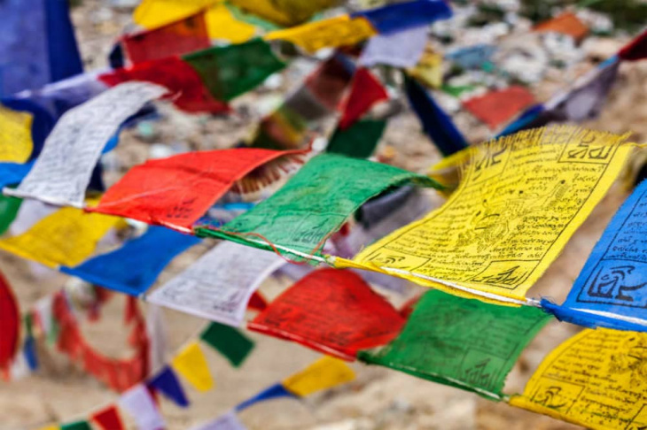 Ý nghĩa thổi bùng tâm trí mà bạn chưa biết về cờ cầu nguyện của người Tây Tạng