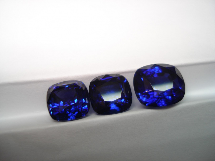 sapphire, làm thế nào lđể biết độ cứng sapphire? độ cứng cao đóng vai trò gì trong bộ sưu tập sapphire?