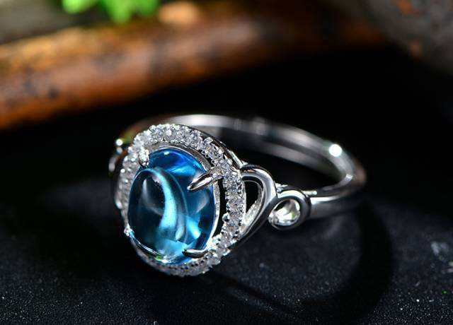 sapphire, sự khác biệt giữa sapphire và tourmaline màu xanh là gì? cái nào có giá trị hơn trong số đó?