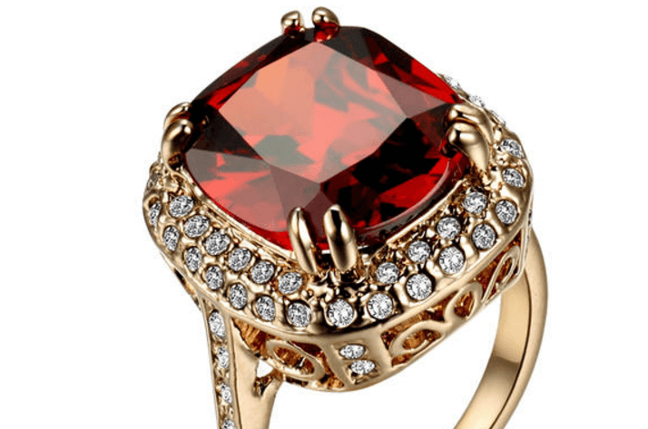 4 cách phân biệt giữa đá Tourmaline và Ruby?