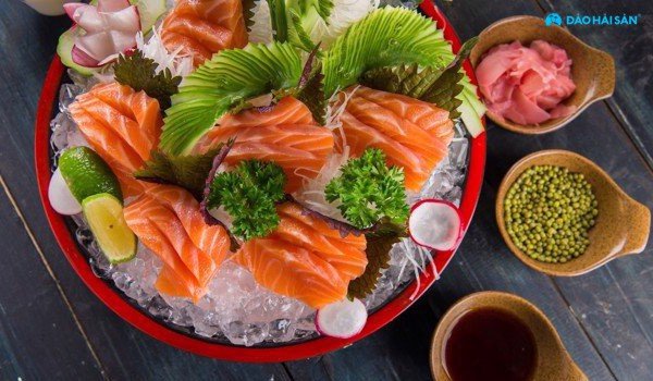 ẩm thực, món ngon, hướng dẫn cách làm gỏi cá hồi ăn kèm rau sống cực ngon