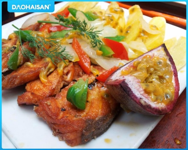 ẩm thực, món ngon, cách làm món cá hồi sốt chanh leo thơm ngon lạ miệng