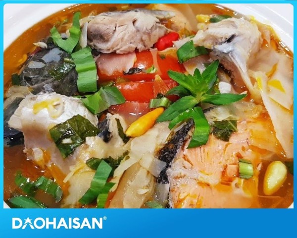 ẩm thực, món ngon, cách làm đầu cá hồi nấu măng chua thơm ngon hấp dẫn