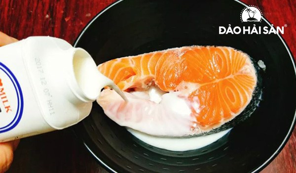 ẩm thực, món ngon, kinh nghiệm chế biến món cá hồi áp chảo sốt bơ tỏi ngon bất bại tại nhà