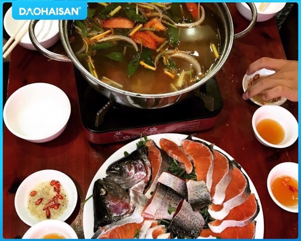 ẩm thực, món ngon, mách bạn 5 cách nấu món lẩu đầu cá hồi thơm ngon bạn không thể bỏ qua