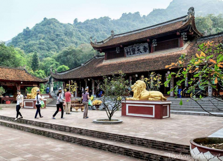 Những ngôi chùa linh thiêng thích hợp du xuân đầu năm gần Hà Nội