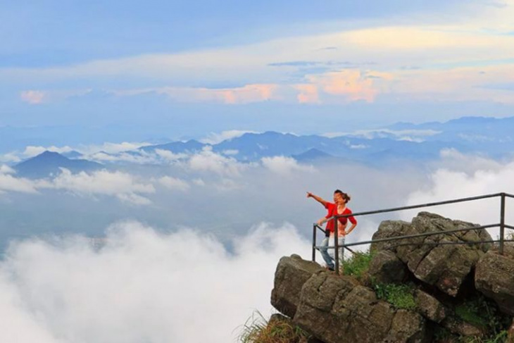 khám phá, trải nghiệm, khám phá vẻ đẹp hùng vĩ của núi yên tử quảng ninh