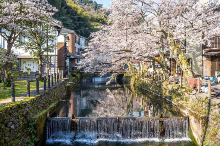 kinosaki onsen: thị trấn suối nước nóng đẹp nhất nhật bản