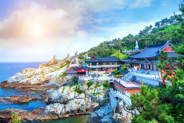 Tất tần tật thông tin về Yonggungsa – ngôi chùa cổ nhất xứ Hàn