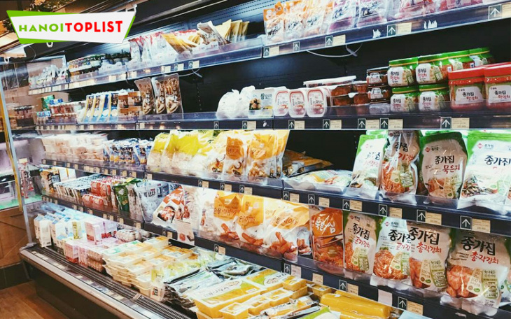 Chìm đắm trong 3 siêu thị chuyên đồ Hàn Quốc “bào mòn” ví tiền teen Sài Thành