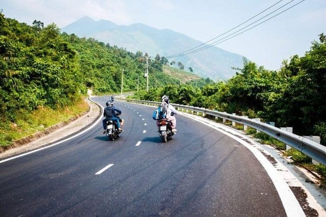 khám phá, từ đà nẵng đi bà nà bao nhiêu km, nên di chuyển bằng phương tiện gì?