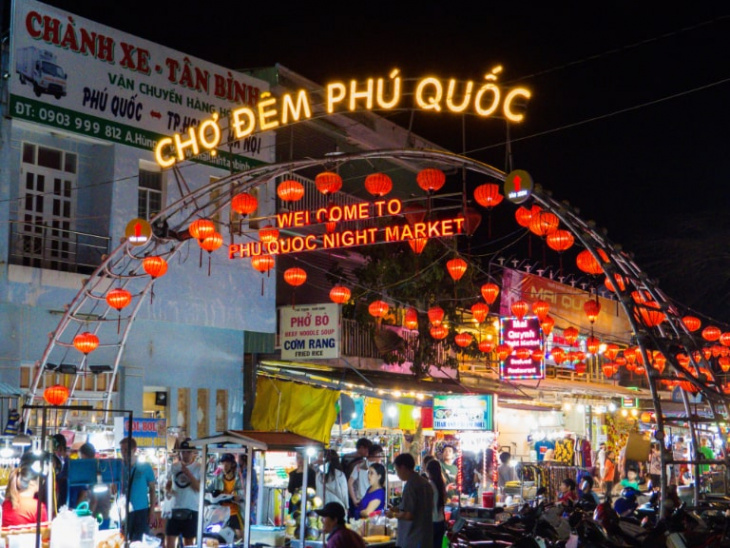 Chợ đêm Phú Quốc gói trọn những gì đặc sắc nhất của vùng đất đảo