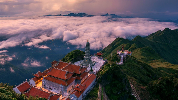 7 ngọn núi hùng vĩ ở Việt Nam