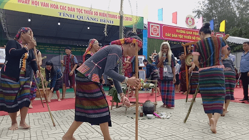 Nét văn hóa truyền thống của dân tộc Bru – Vân Kiều