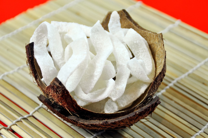 cơm dừa, đường, sữa, cách làm mứt dừa dẻo truyền thống việt nam
