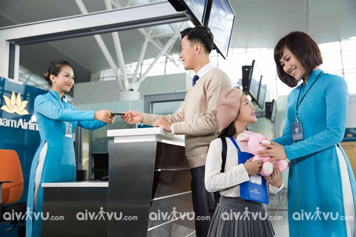 châu âu, trẻ em đi máy bay vietnam airlines cần mang những giấy tờ gì?