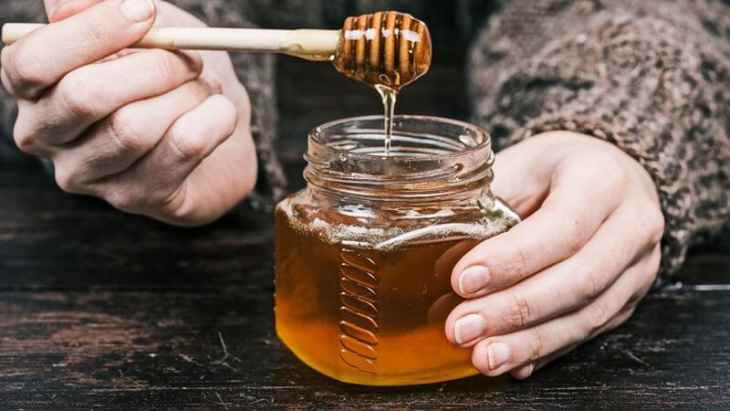 10 cách trị thâm mụn bằng mật ong đơn giản, hiệu quả tại nhà