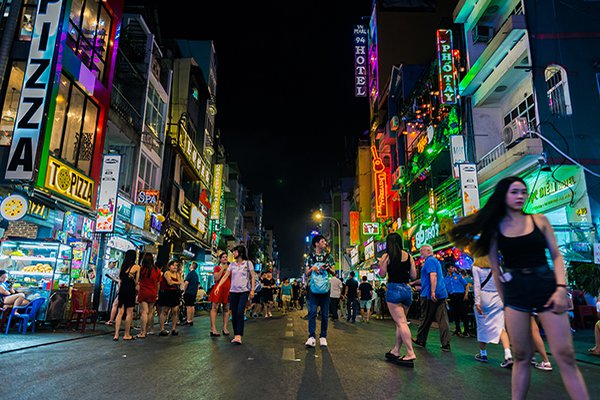 Top 6 khu chợ đêm Sài Gòn được du khách yêu mến