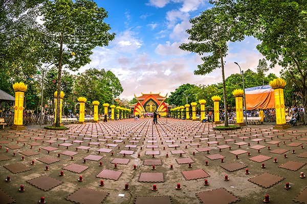 Hướng dẫn tham quan chùa Hoằng Pháp, Sài Gòn từ A - Z