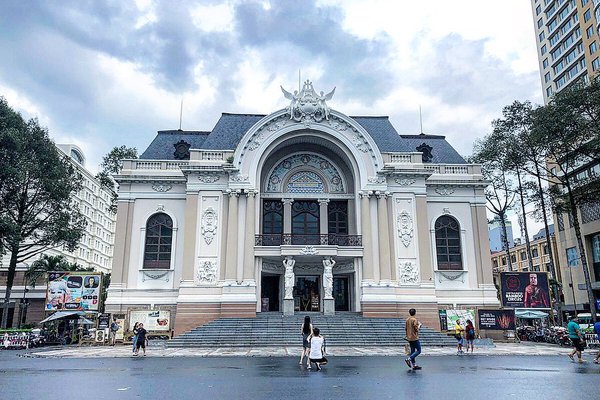 Hướng dẫn tham quan Nhà hát Thành phố Hồ Chí Minh