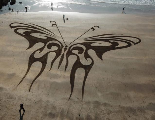 tranh cát, vẽ cát, vẽ trên bãi biển, , khám phá, trải nghiệm, 'phù thuỷ cát' đam mê sáng tạo nhiều tranh đẹp trên các bãi biển