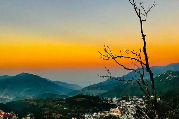 Núi Hàm Rồng – Điểm đến hấp dẫn mang vẻ đẹp thần tiên