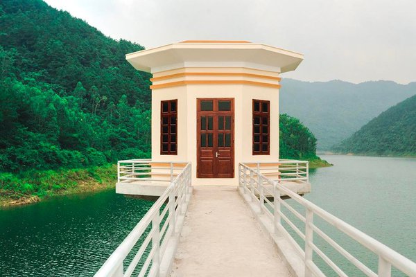 Hồ Xạ Hương – Vẻ đẹp tươi mát làm say đắm lòng người