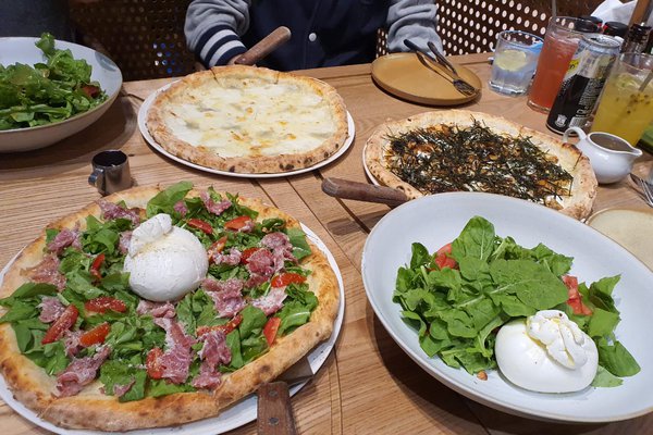 Top 10 quán Pizza ngon không thể bỏ lỡ tại Hà Nội