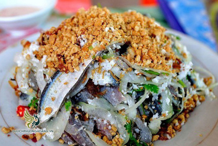 Gỏi cá trích - món ăn đặc sản du lịch Phú Quốc
