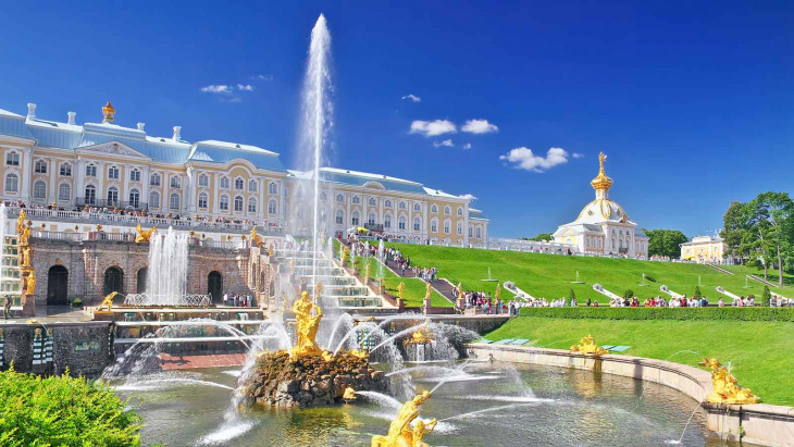 Chiêm ngưỡng vẻ đẹp Cung điện Mùa Hè (Peterhof) trong tour du lịch Nga