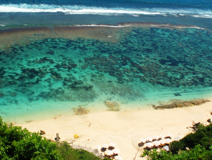 năm bãi biển đẹp ẩn mình tại đảo thiên đường bali