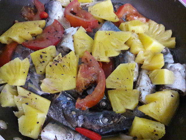 cá nục kho, cá nục kho cà chua, hôm nay ăn gì, món ngon dễ làm, ngon, thơm, cá nục kho thơm cà…đơn giản mà ngon