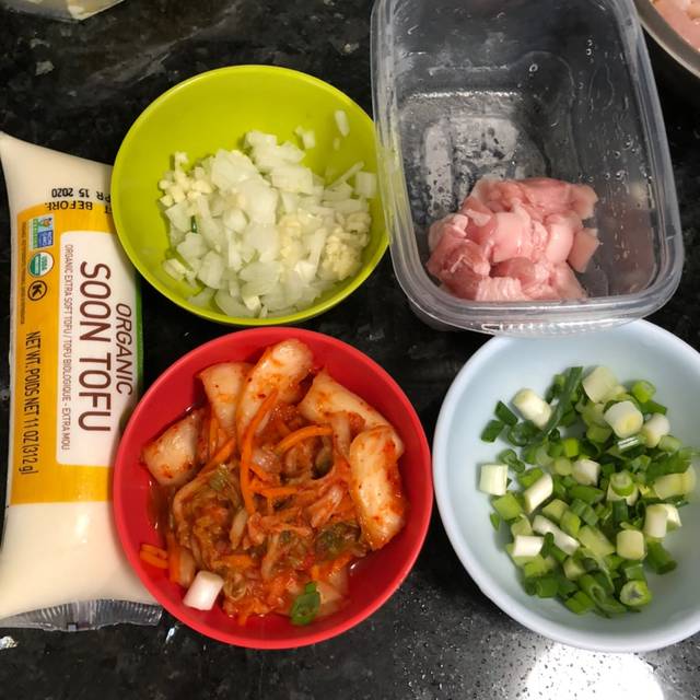 bepvang, canh kim chi, củ cải trắng, đậu hũ kim chi, đậu phụ, xúp, súp kimchi đậu phụ non-công thức maangchi