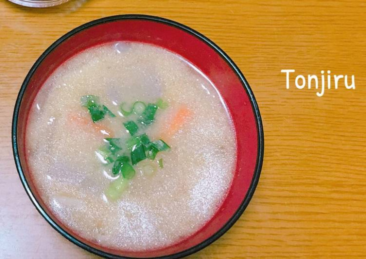 Tonjiru Soup (canh rau củ kiểu Nhật)